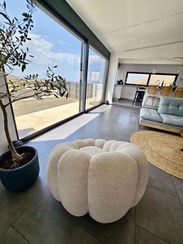 Aquarius Luxury Suites interior